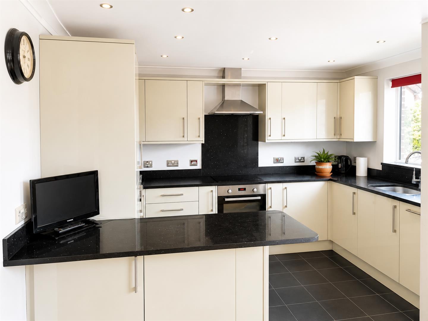kitchen 1.png